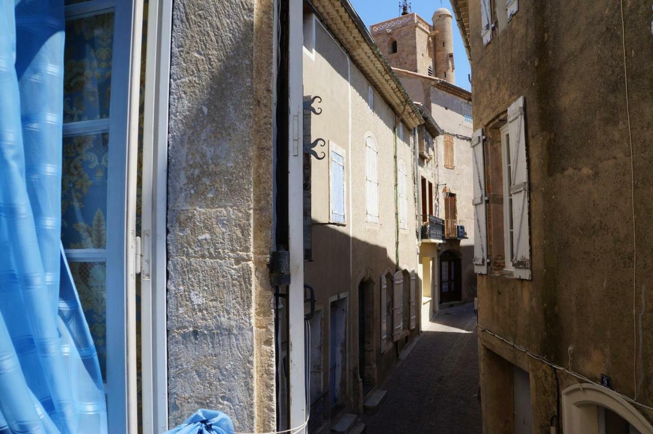 Chez Les Artistes Hotel Servian Exterior photo