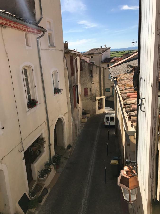 Chez Les Artistes Hotel Servian Exterior photo