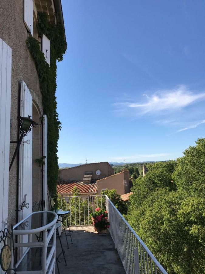 Chez Les Artistes Hotel Servian Exterior photo