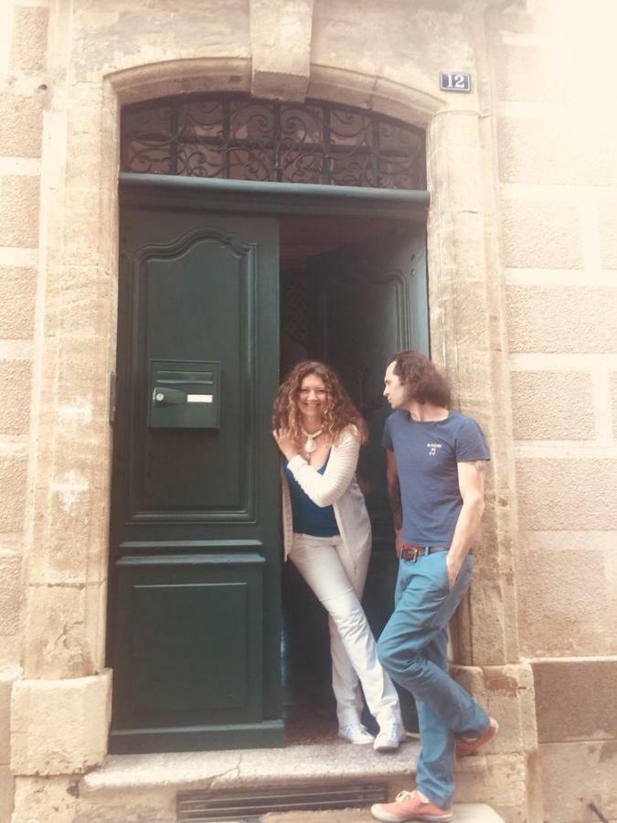 Chez Les Artistes Hotel Servian Exterior photo